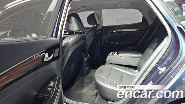 Kia K7 2018 — photo 12