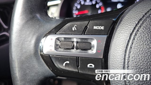 Kia K7 2018 — photo 14