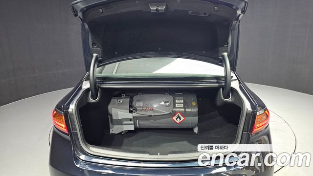Kia K7 2018 — photo 20
