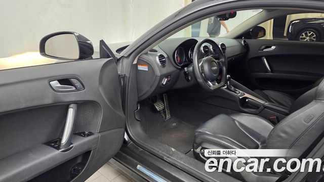 Audi TT 2009 — photo 10