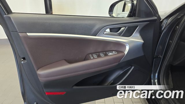 Genesis G70 2021 — photo 14