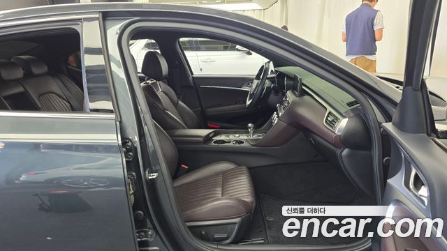 Genesis G70 2021 — photo 16