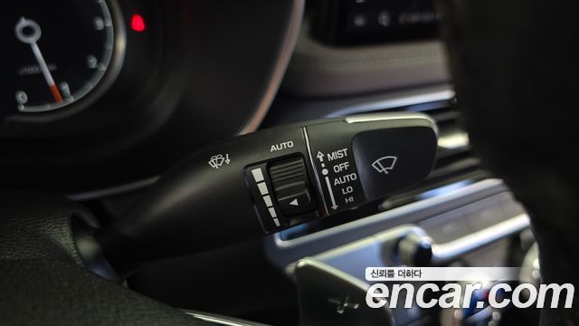 Genesis G70 2021 — photo 30