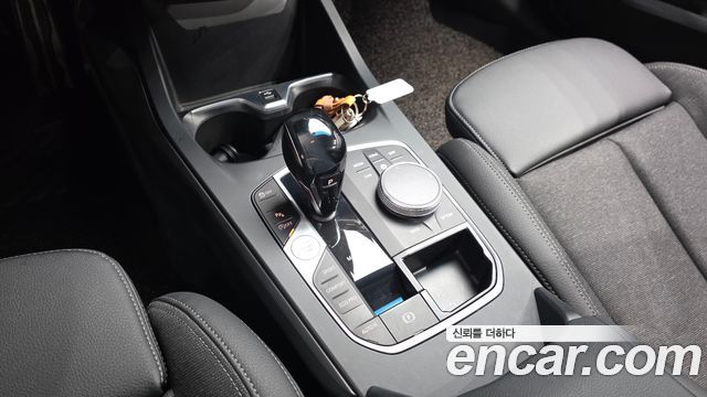 BMW 1-Series 2020 — photo 12