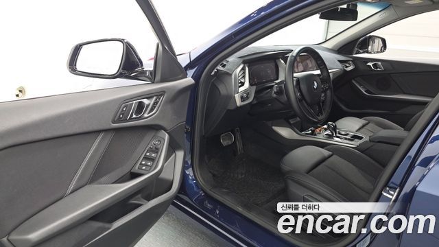 BMW 1-Series 2020 — photo 13