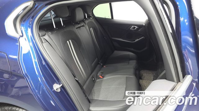 BMW 1-Series 2020 — photo 17