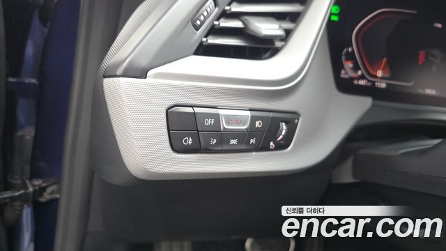 BMW 1-Series 2020 — photo 23