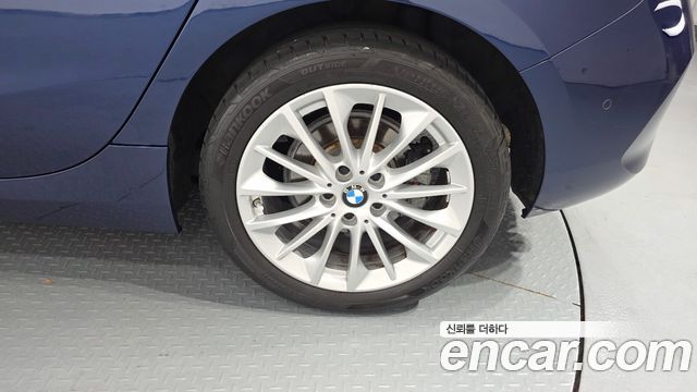 BMW 1-Series 2020 — photo 7