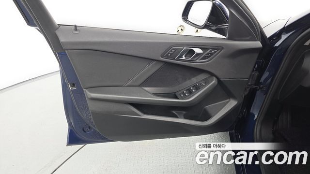 BMW 1-Series 2020 — photo 14