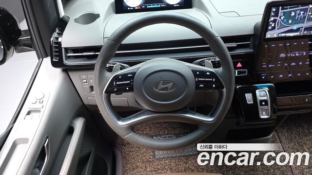 Hyundai Staria 2025 — photo 19