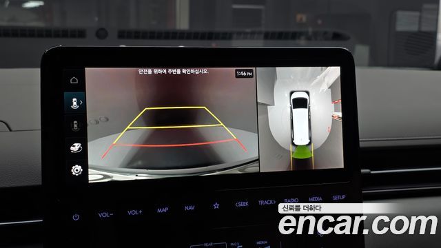 Hyundai Staria 2025 — photo 21