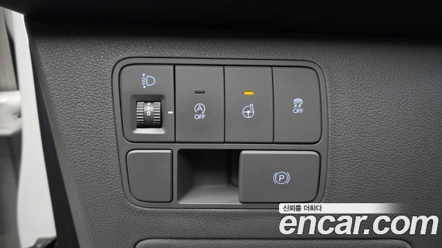 Hyundai Staria 2025 — photo 24