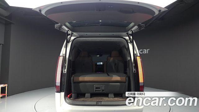 Hyundai Staria 2025 — photo 26