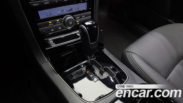 Kia OPIRUS 2011 — photo 9