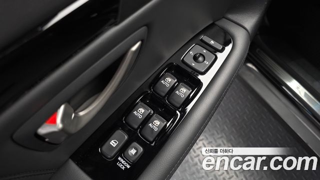 Kia OPIRUS 2011 — photo 19