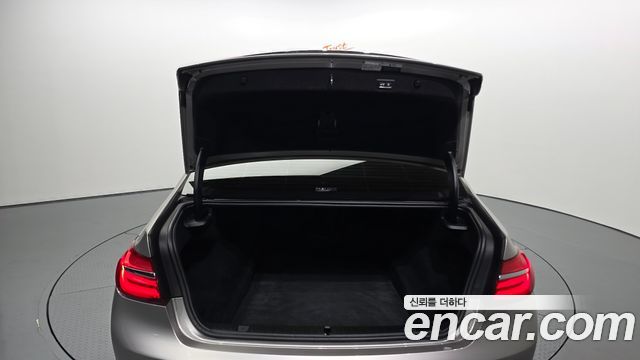 BMW 7-Series 2016 — photo 20