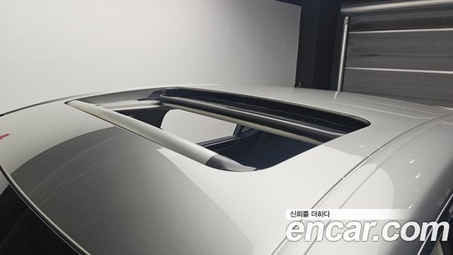 Lexus ES 2019 — photo 29