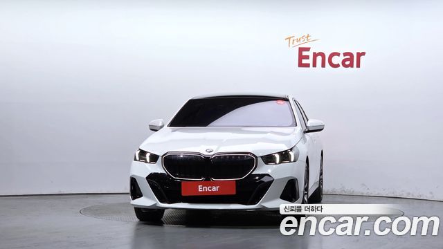 BMW 5-Series 2025 — photo 3