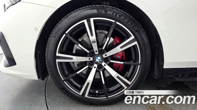 BMW 5-Series 2025 — photo 5