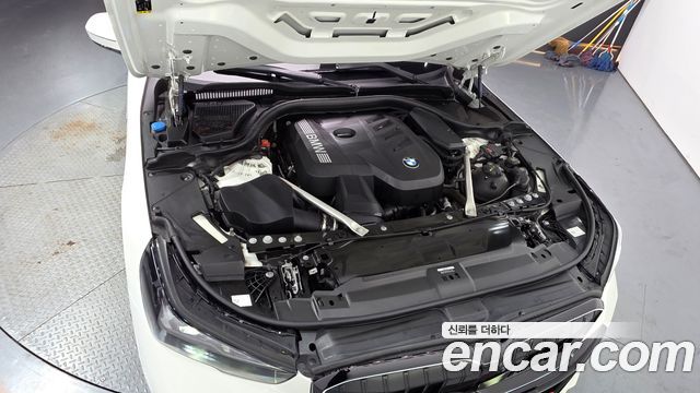 BMW 5-Series 2025 — photo 6
