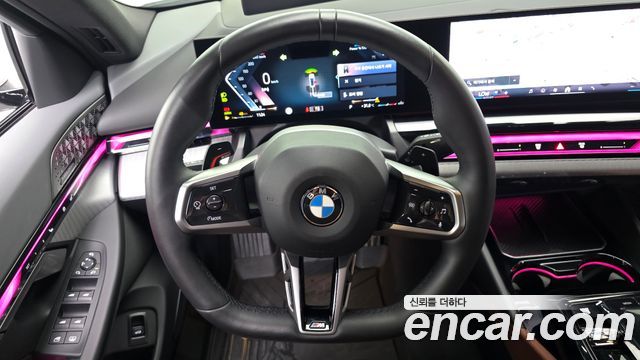 BMW 5-Series 2025 — photo 20