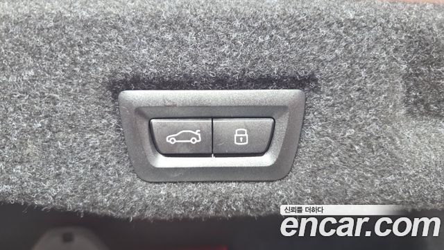 BMW 5-Series 2025 — photo 23