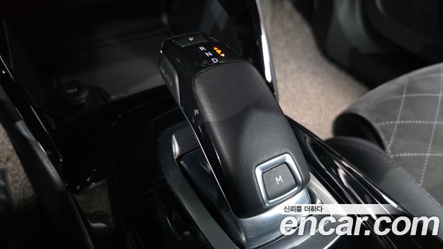 Peugeot 2008 2021 — photo 12
