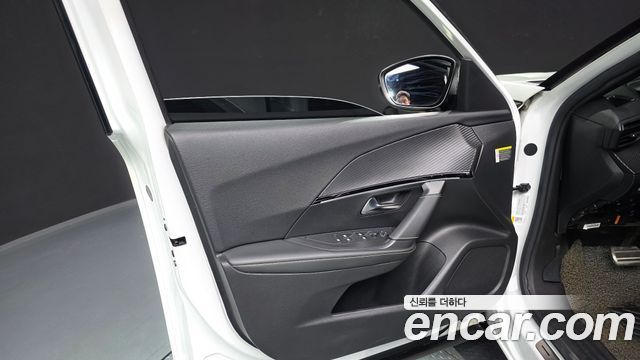 Peugeot 2008 2021 — photo 14