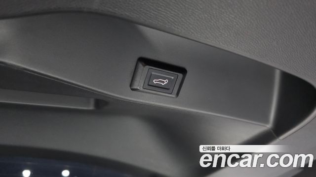 Peugeot 2008 2021 — photo 27