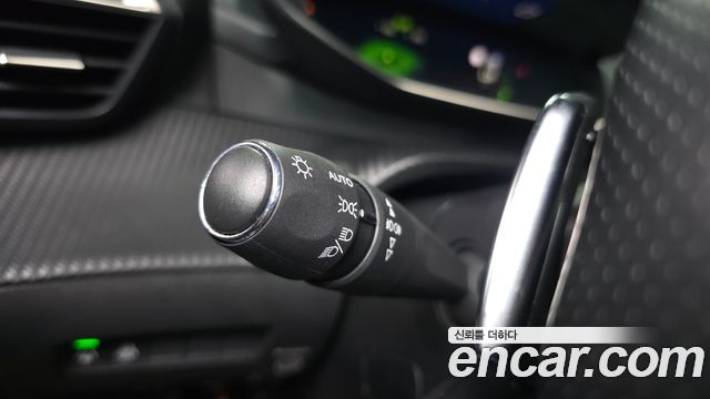 Peugeot 2008 2021 — photo 29