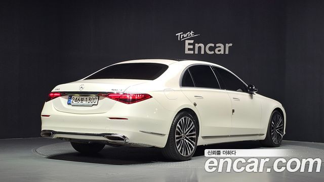 Mercedes-Benz S-Class 2023 — photo 2
