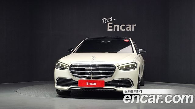 Mercedes-Benz S-Class 2023 — photo 3