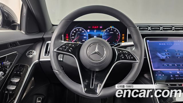 Mercedes-Benz S-Class 2023 — photo 18