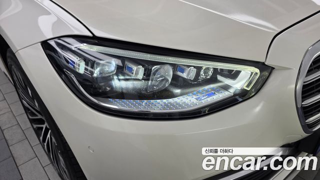 Mercedes-Benz S-Class 2023 — photo 8