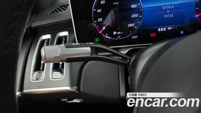 Mercedes-Benz S-Class 2023 — photo 28