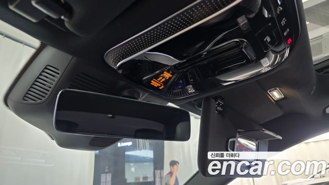 Mercedes-Benz S-Class 2023 — photo 30
