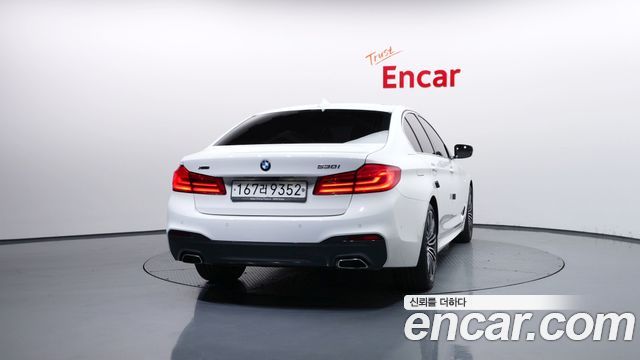 BMW 5-Series 2020 — photo 4