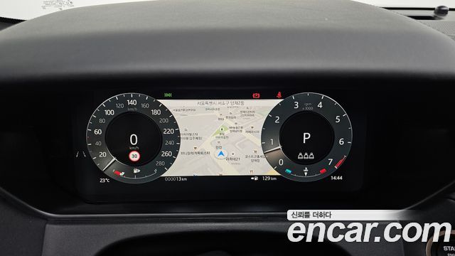 Land Rover Range Rover Velar 2026 — photo 16