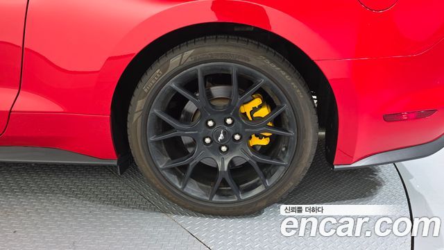 Ford Mustang 2018 — photo 7