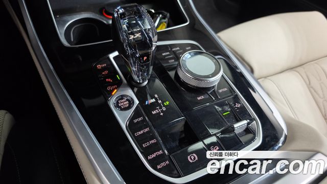 BMW X7 2021 — photo 12