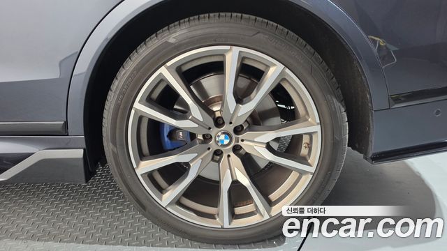 BMW X7 2021 — photo 7