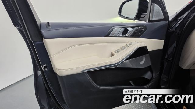 BMW X7 2021 — photo 14