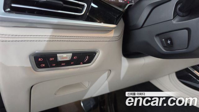 BMW X7 2021 — photo 29