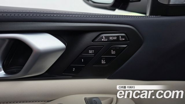BMW X7 2021 — photo 31