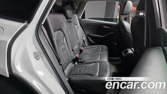Audi Q5 2016 — photo 12