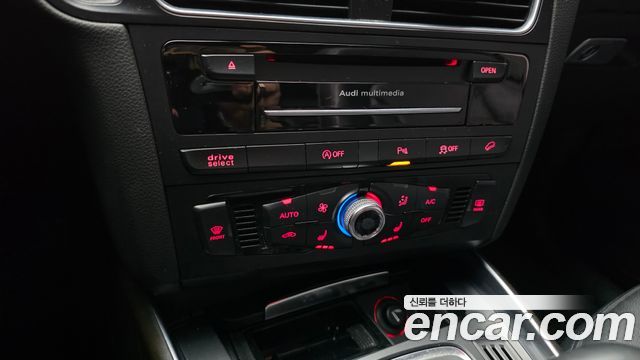Audi Q5 2016 — photo 17