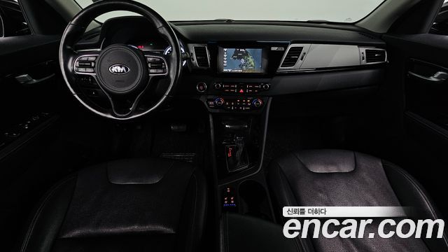 Kia Niro 2017 — photo 10