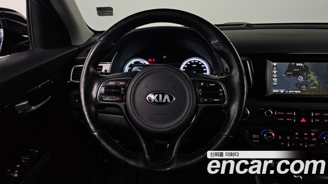 Kia Niro 2017 — photo 18