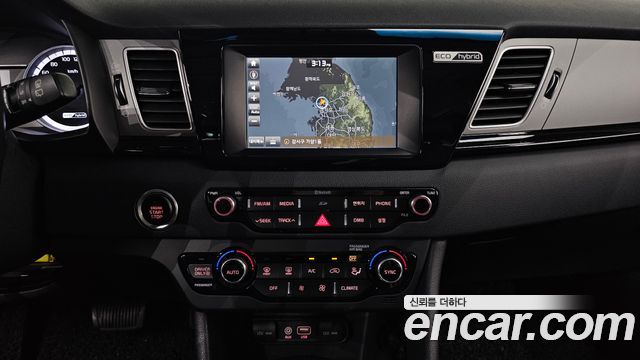 Kia Niro 2017 — photo 19