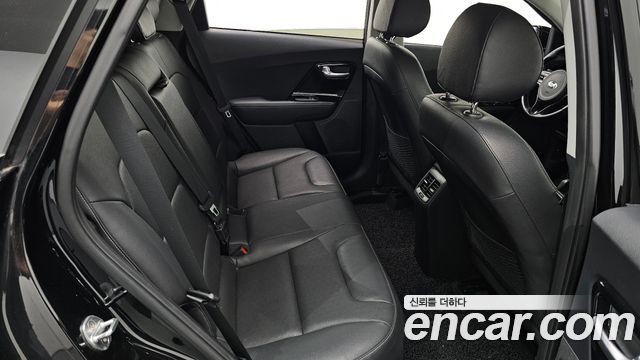 Kia Niro 2017 — photo 25